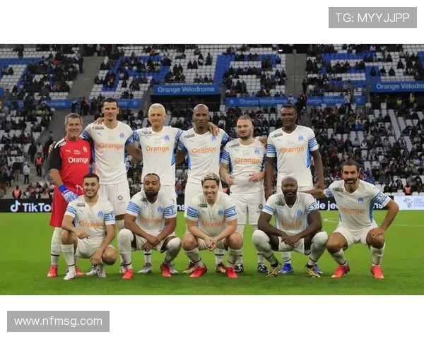 2024-2025赛季法甲各球队比赛风格全面解析及战术特点研究